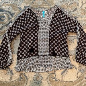 Francesca’s black and white blouse with tassels - size S